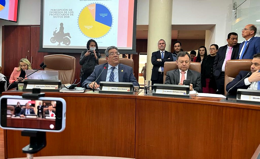 Proyecto busca modificar Código Nacional de Tránsito para que motocicletas no sean inmovilizadas
