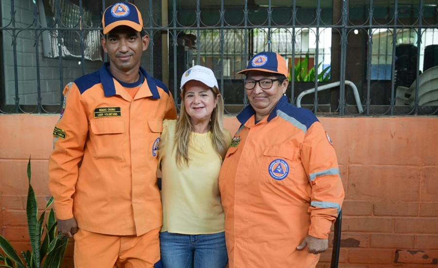Con apoyo en logística de alimentación y transporte, Gobernación del Atlántico trabaja en equipo con voluntarios de la Defensa Civil
