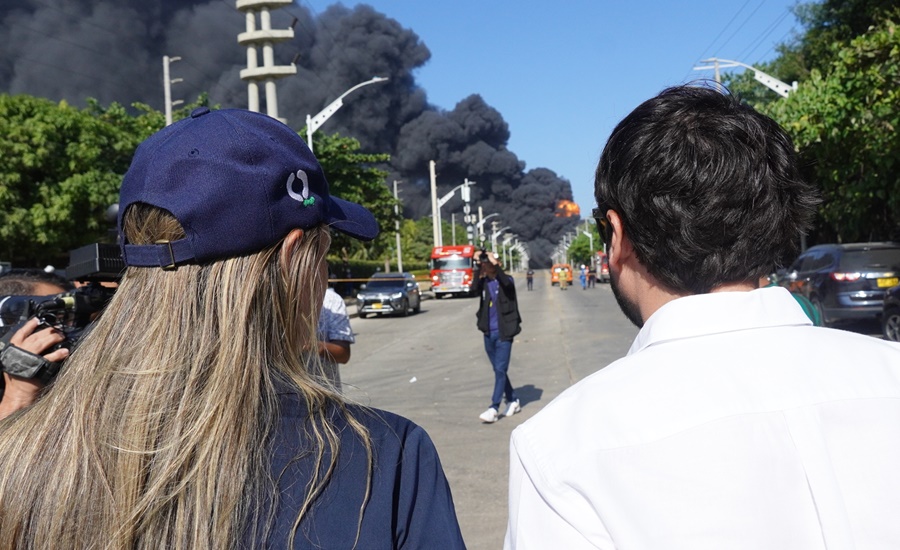 Alcalde Jaime Pumarejo lidera Puesto de Mando Unificado desde el punto de emergencia en Vía 40