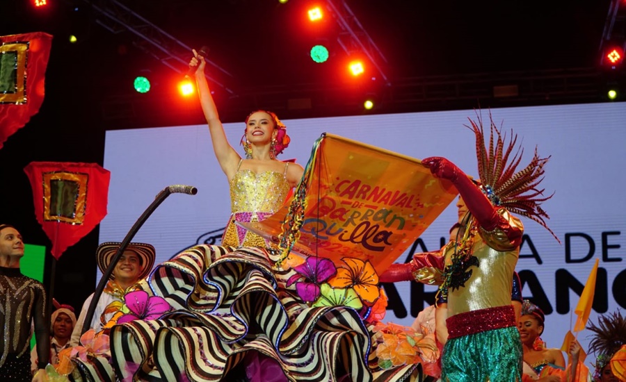 Natalia De Castro, dio Lectura al Bando dando inicio al Carnaval 2023