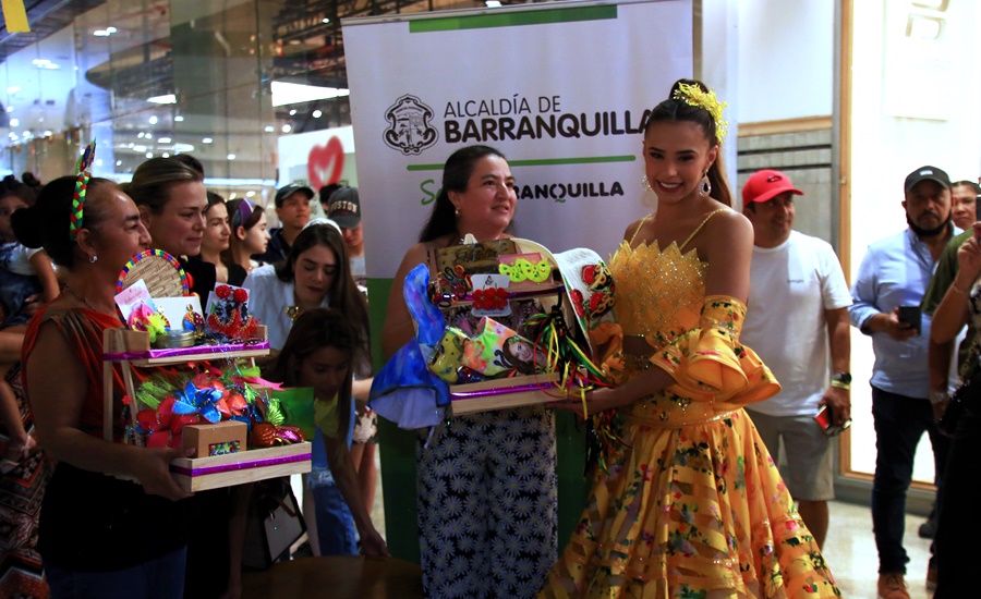 Ya está abierta al público ‘Emprende Como Es’, la feria que apoya el talento carnavalero
