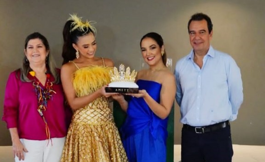 Natalia De Castro González recibió corona que lucirá en el Carnaval 2023