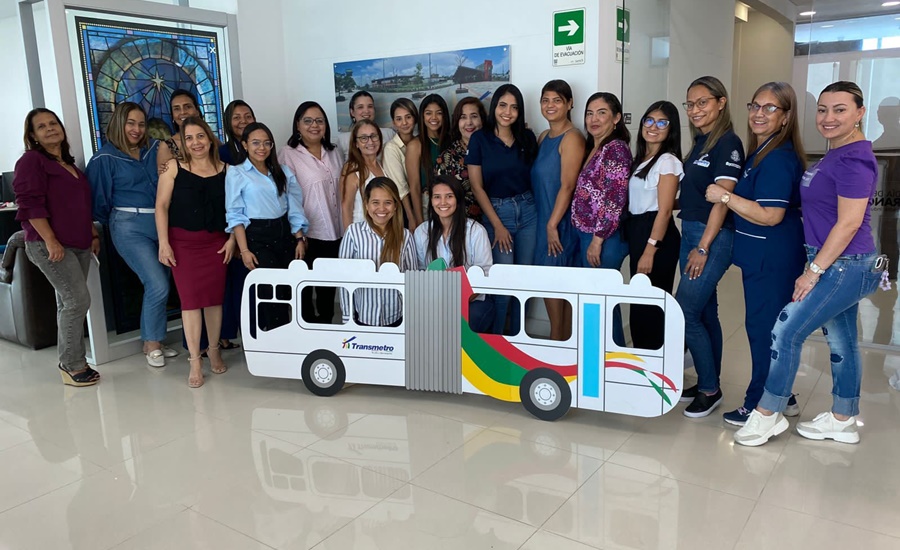 Mujeres que aportan al Sistema de Transporte Masivo Transmetro