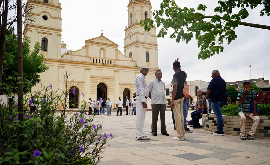 Gobernación y Alcaldía de Sabanalarga ejecutarán obras complementarias en la plaza central del municipio