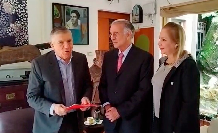 “Que orgullo tener un candidato del talante de Verano en el Atlántico”, manifestó Gaviria en la entrega del aval a la Gobernación del Atlántico