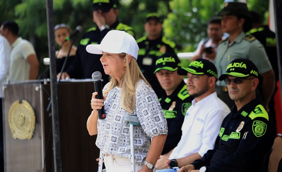Gobernadora celebra llegada de 300 policías adicionales al Atlántico