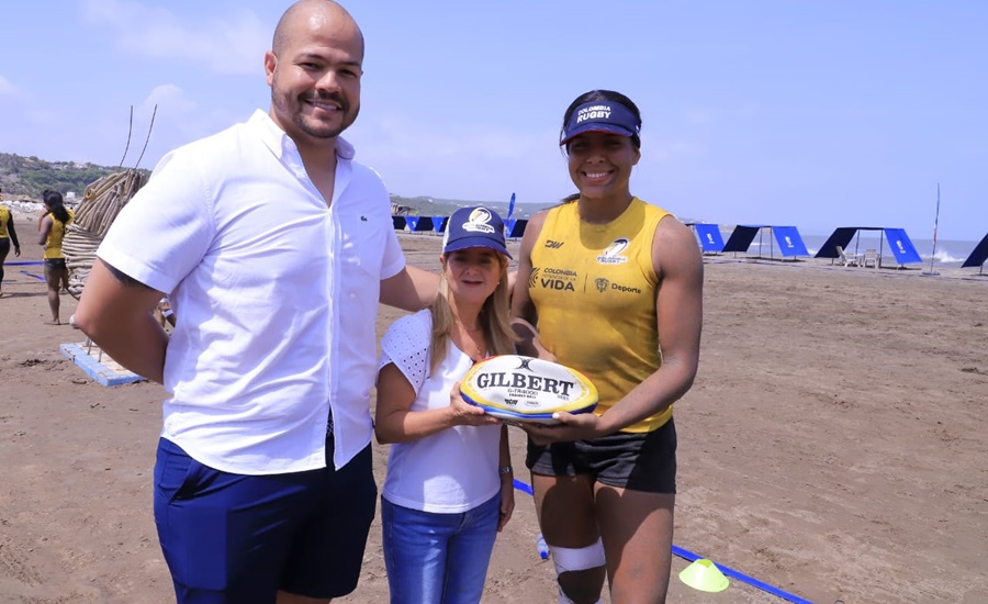Gobernadora del Atlántico compartió con la selección Colombia de rugby en las playas de Sabanilla
