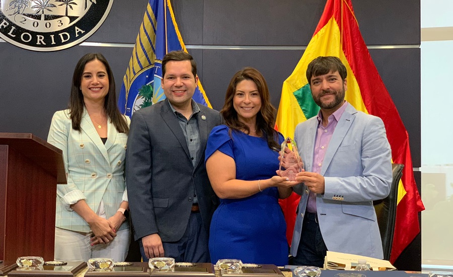 En beneficio de estudiantes barranquilleros, la IUB firma convenio con universidad de Florida