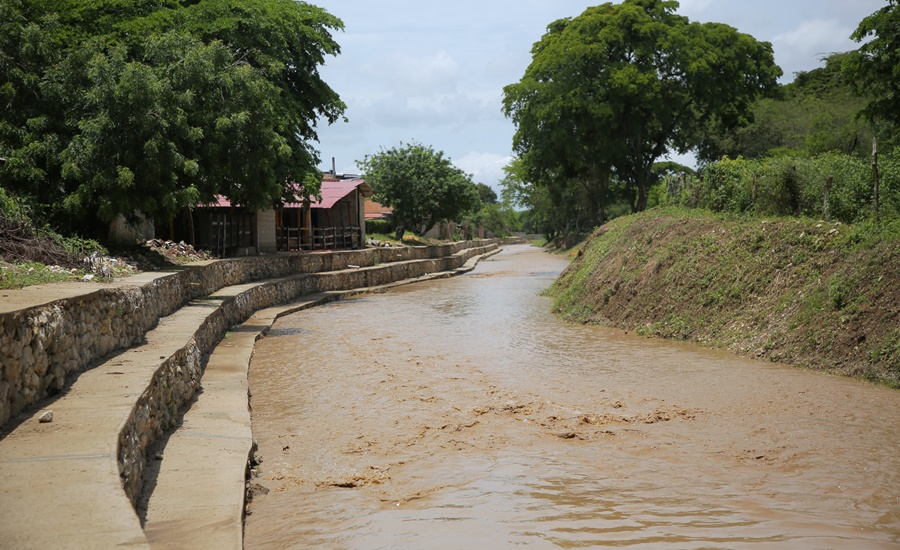 C.R.A. entregó obras de recuperación del arroyo El Pantano, en Manatí
