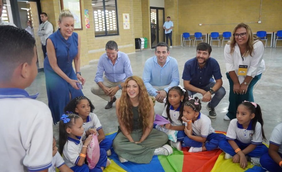 El alcalde Pumarejo ha hecho un gran trabajo promoviendo el bilingüismo: Shakira