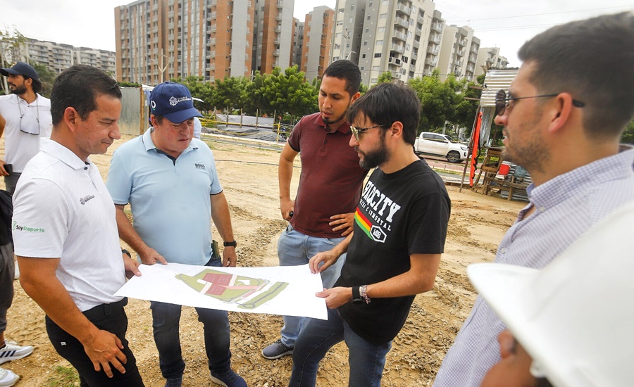 Parque con vocación deportiva: en Villa Carolina se construyen 3 canchas de tenis