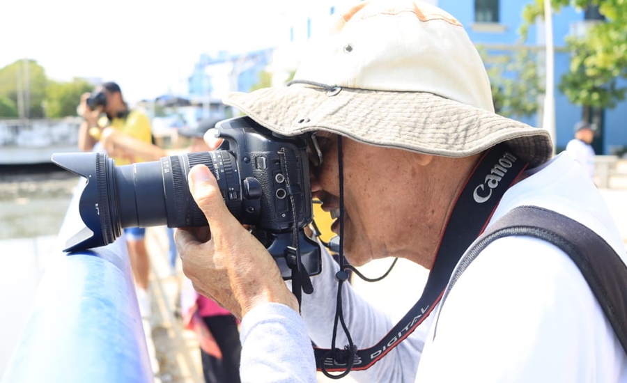 Más de 700 fanáticos de la fotografía se dieron cita en la celebración de los 18 cañonazos de la Fotomaratón Mira al Centro
