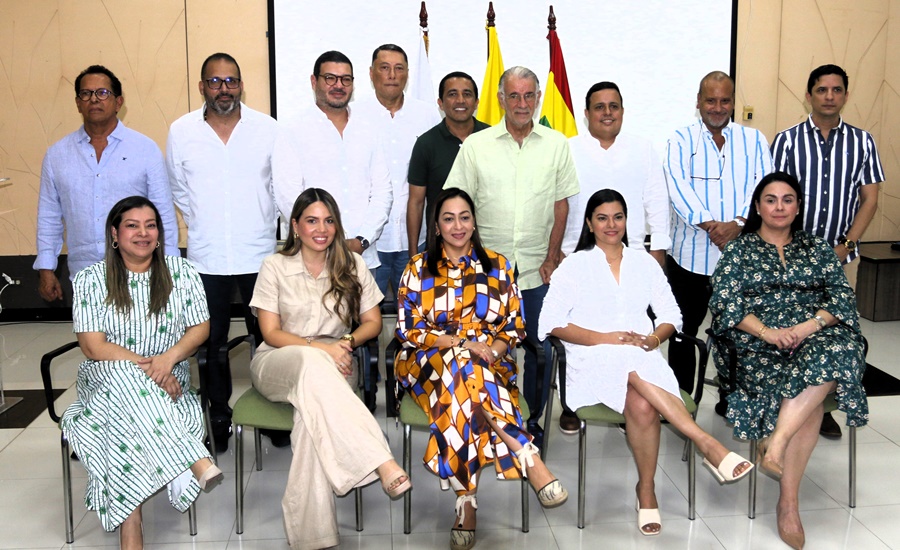 Nuevos secretarios, subsecretarios y asesores asumen cargos en el gabinete de Eduardo Verano