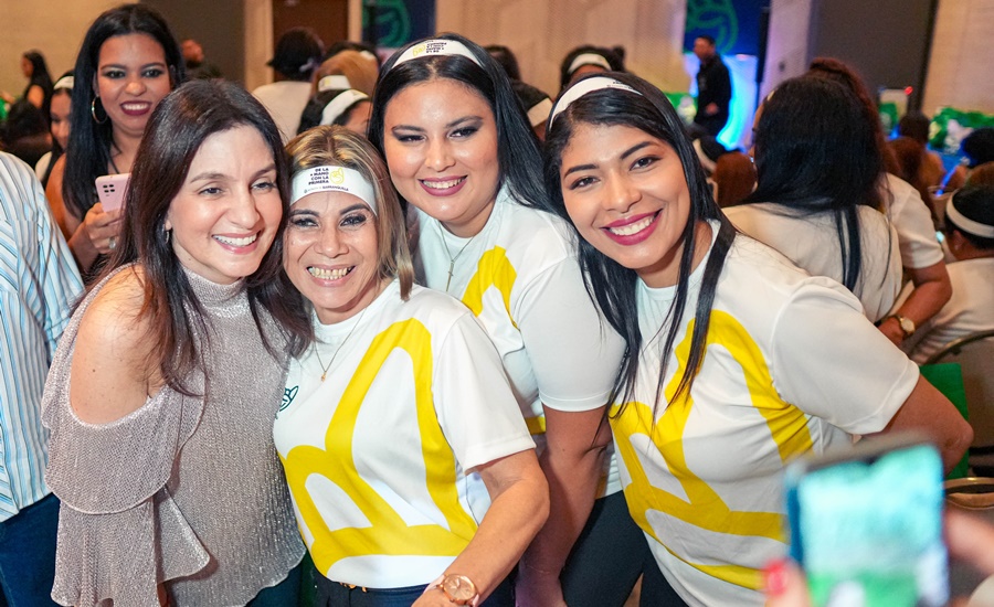‘De la mano con la primera’: formación ya llega a 300 mujeres