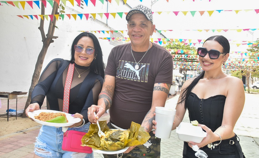 Con ambiente carnavalero regresó Sabor Bajero