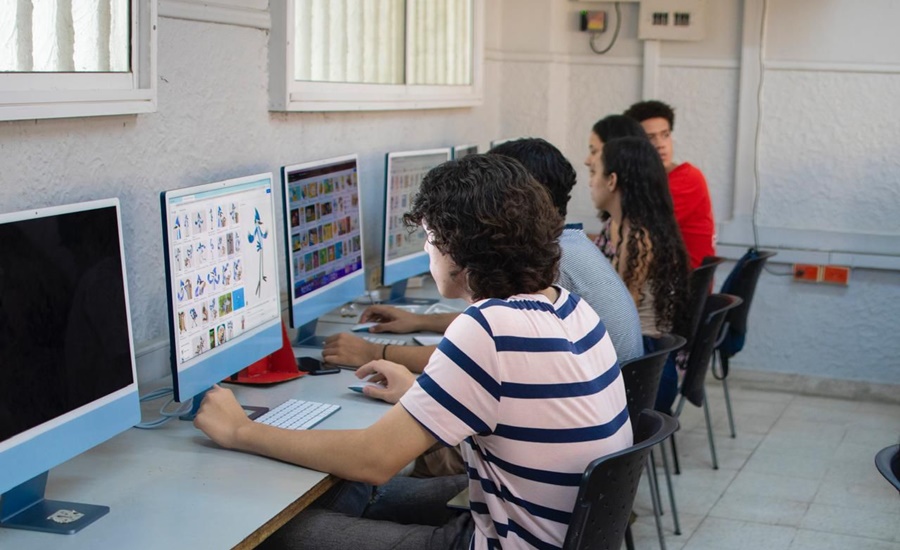 Casa a casa, ‘IUB al Barrio’ tocará a la puerta de estudiantes egresados de colegios públicos