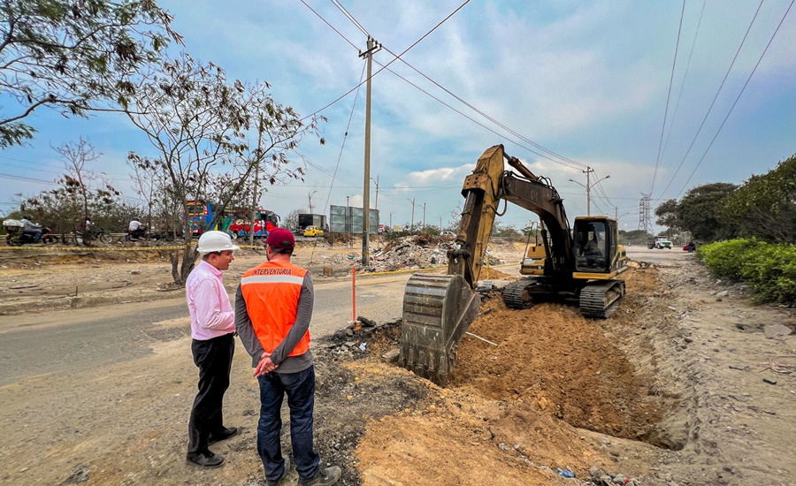 Alcaldía de Soledad hace permanente seguimiento a la obra de Tauro y California sobre la calle 30