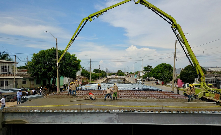 Se cierra la herida de Rebolo: comenzó vaciado de losa en el Gran Malecón del Suroriente