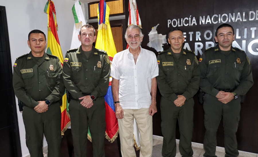 Gobernador Eduardo Verano se reúne con cúpula de la Policía Nacional para reforzar acciones contra el delito