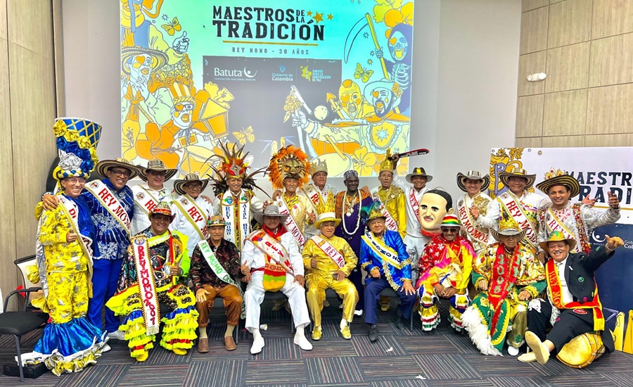 Maestros del Carnaval: Homenaje a los Reyes Momos en el primer Encuentro de la Tradición