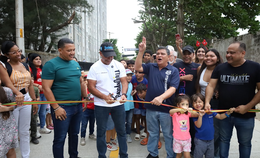 Barrios a la Obra: alcalde Char dignifica a los habitantes de los barrios Montes y La Concepción con la recuperación de vías