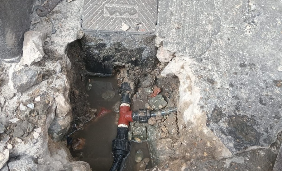 Triple A detecta conexión ilegal de agua en motel del Centro de Barranquilla