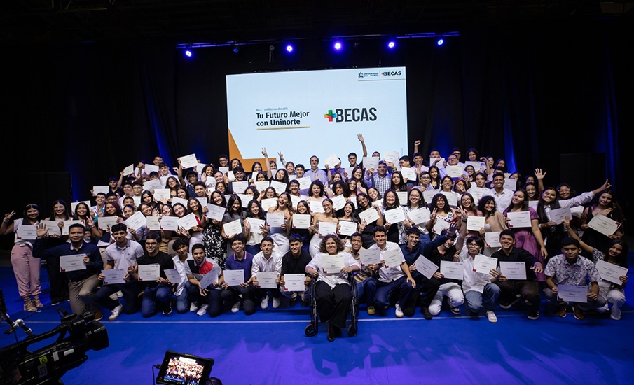 298 nuevos becarios se unieron a la comunidad estudiantil este semestre