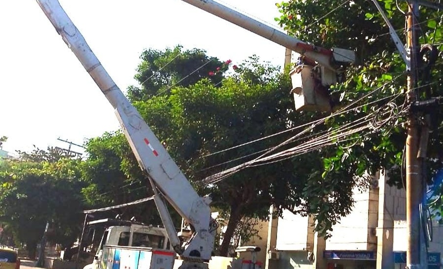 Trabajos eléctricos preventivos en el barrio Recreo