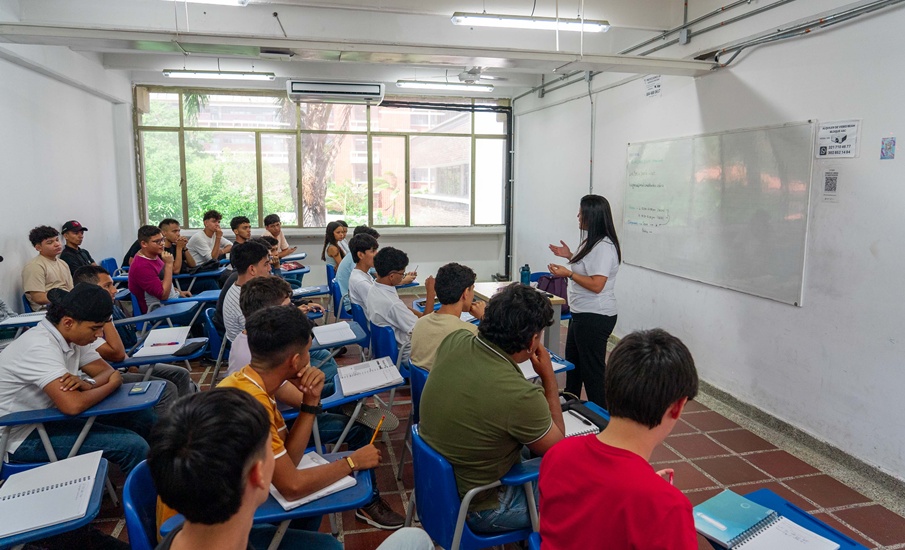 Uniatlántico inicia sus clases para el semestre 2025-1 con el histórico comienzo de su programa de Medicina