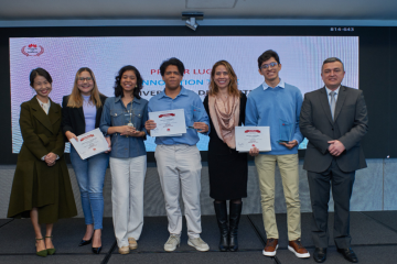 Ganadores del primer puesto del Huawei ICT Competition - Track de Innovación.
