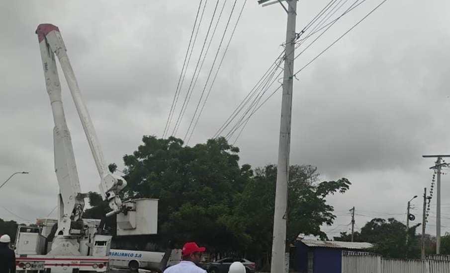 Trabajos eléctricos en el barrio San Felipe