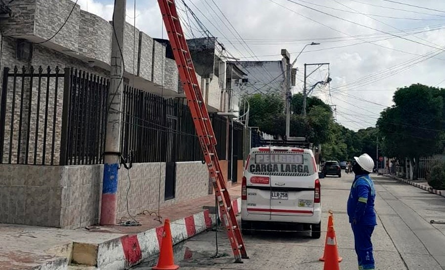 Trabajos eléctricos en un sector del barrio San José