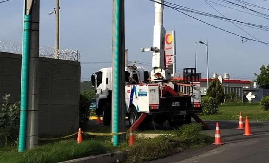 Trabajos de mantenimiento eléctrico en el barrio San Roque