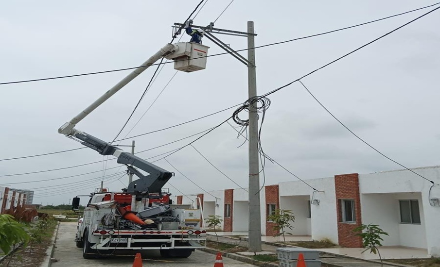 Trabajos de mantenimiento en un sector del centro de Santo Tomás