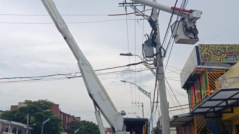 Mantenimientos eléctricos en sector del barrio El Campito