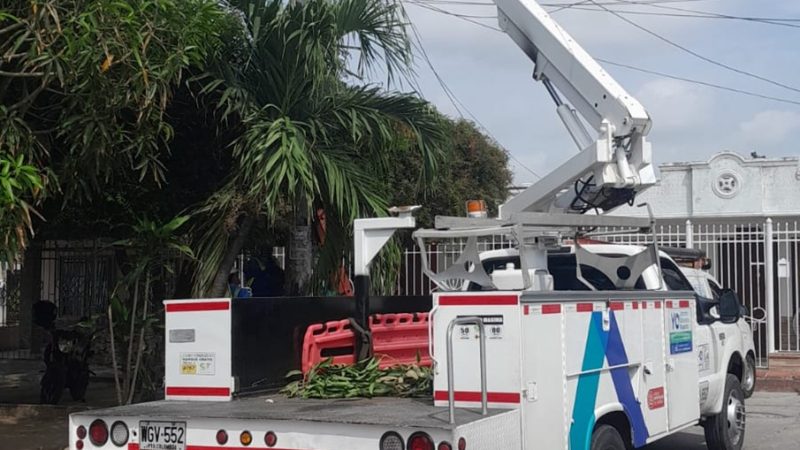 Trabajos eléctricos en un sector del barrio Abajo en Barranquilla