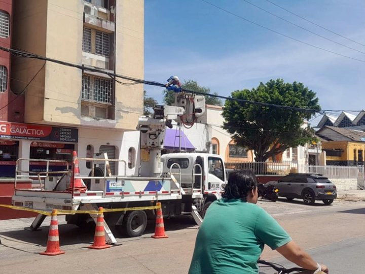 Adecuaciones eléctricas en la Ciudadela 20 de Julio