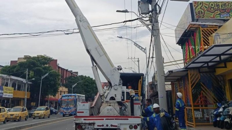 Trabajos eléctricos en sectores del barrio Alto Prado en Barranquilla