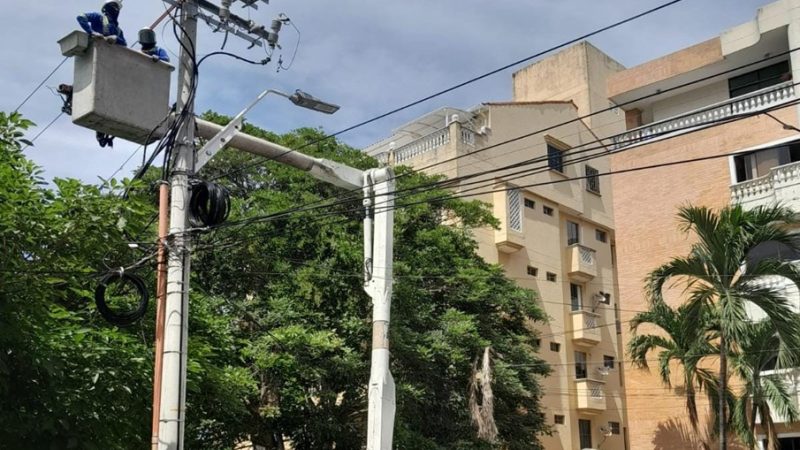 Trabajos eléctricos en el municipio de Usiacurí