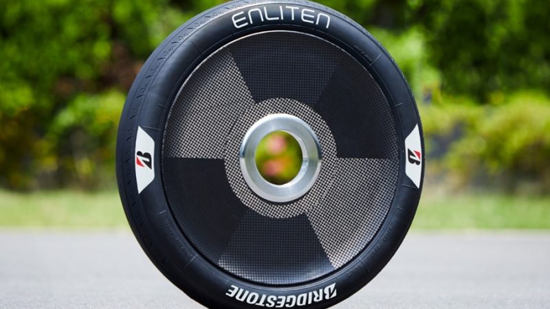 Bridgestone apoya el Bridgestone World Solar Challenge 2025 con llantas ENLITEN que incorporan por primera vez nuevos materiales reciclados
