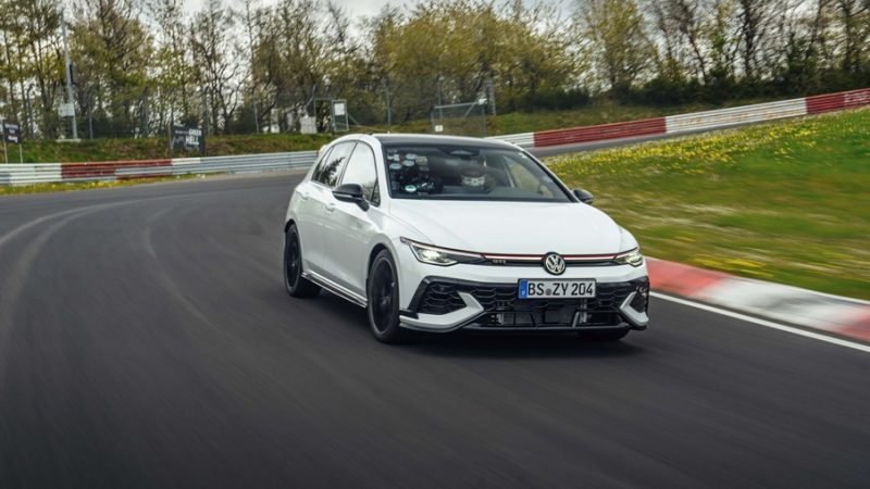 Bridgestone Desarrolla Llantas Potenza Race a Medida para el Volkswagen Golf GTI Edición Especial de 50 Aniversario