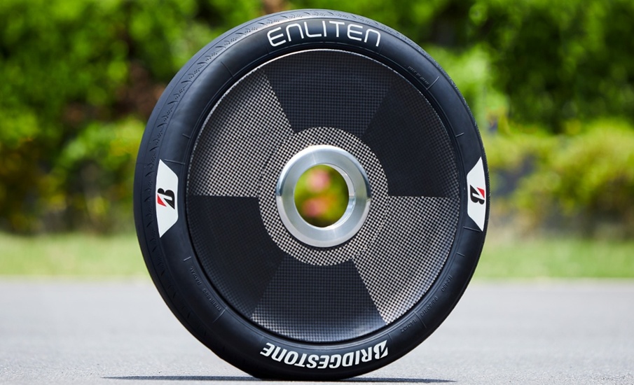 Bridgestone apoya el Bridgestone World Solar Challenge 2025 con llantas ENLITEN que incorporan por primera vez nuevos materiales reciclados