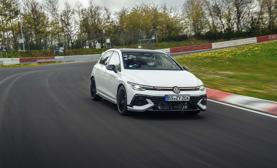 Bridgestone Desarrolla Llantas Potenza Race a Medida para el Volkswagen Golf GTI Edición Especial de 50 Aniversario