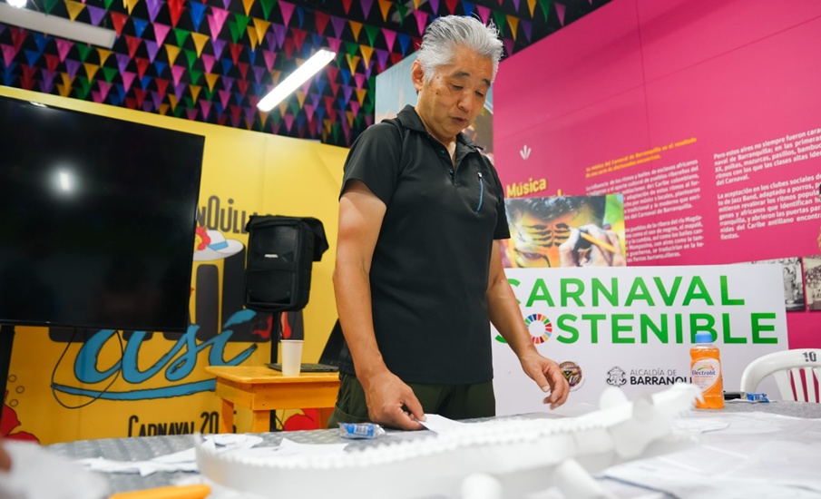 Carnaval de Barranquilla inicia taller de carrozas con técnica japonesa para un Carnaval más sostenible