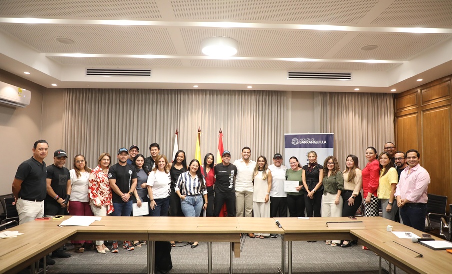 Alcalde Alejandro Char posesiona a nuevos integrantes del Consejo Distrital de Juventud 2025 -2026