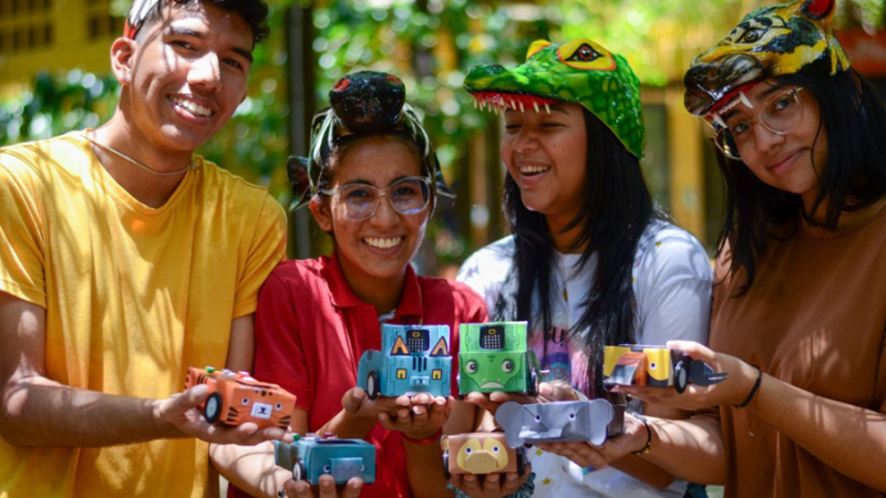 Cerrar las brechas en ciencias: el reto de la educación STEM+ en el Caribe
