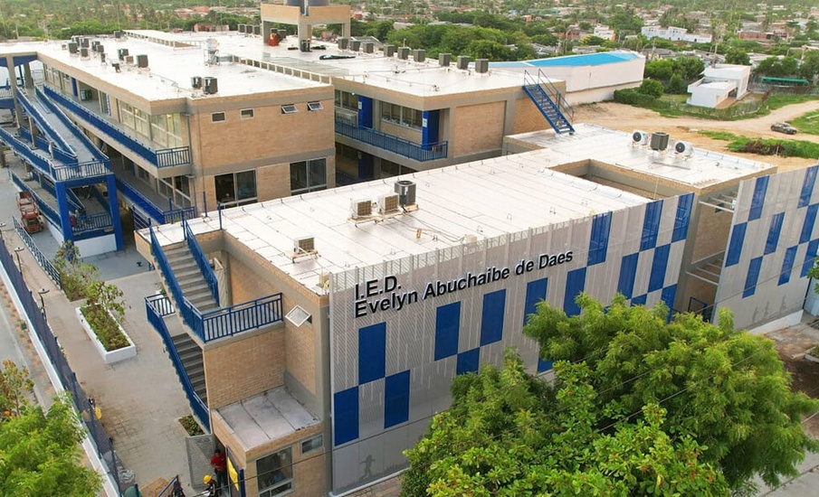 La Fundación Tecnoglass ES y la Alcaldía de Barranquilla inauguran la IED Evelyn Abuchaibe de Daes, un nuevo colegio STEAM en La Playa 