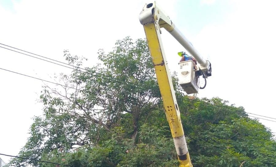 Cambio de redes eléctricas en el barrio Loma Fresca Norte en Baranoa