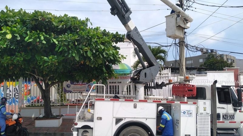 Air-e Intervenida instala nuevo transformador en un sector del barrio Las Flores