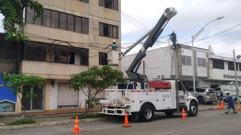 Trabajos eléctricos en sectores del norte de Barranquilla